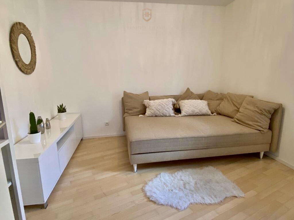 ef278afb-40a1-4604-a727-c8497a59fe6d