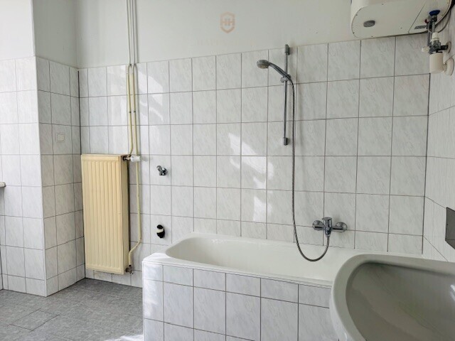 1 - Badezimmer