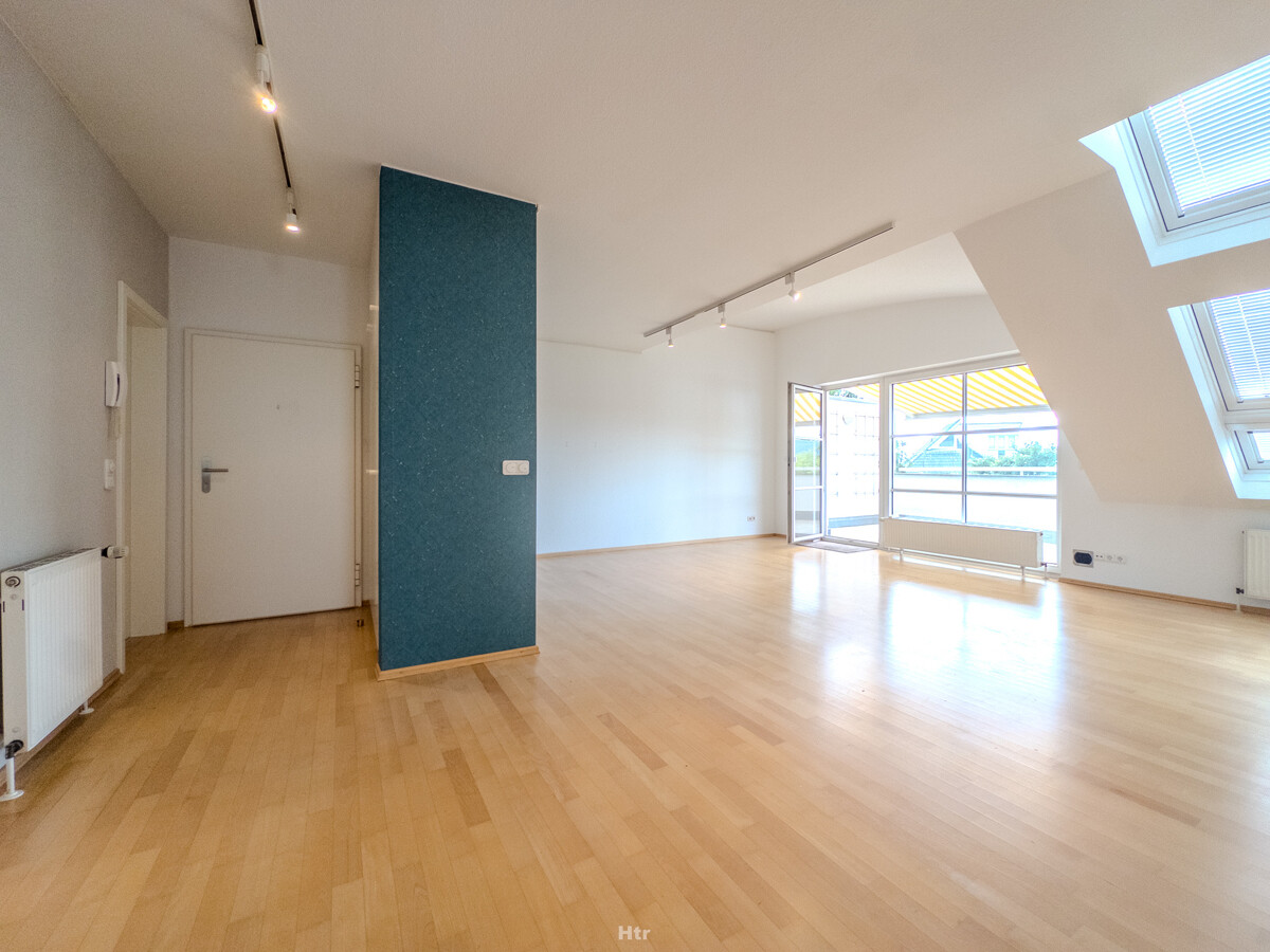 Kronberg - Schicke Dachwohnung-03