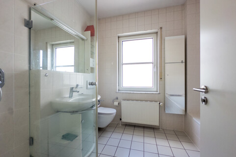 Kronberg - Schicke Dachwohnung-06