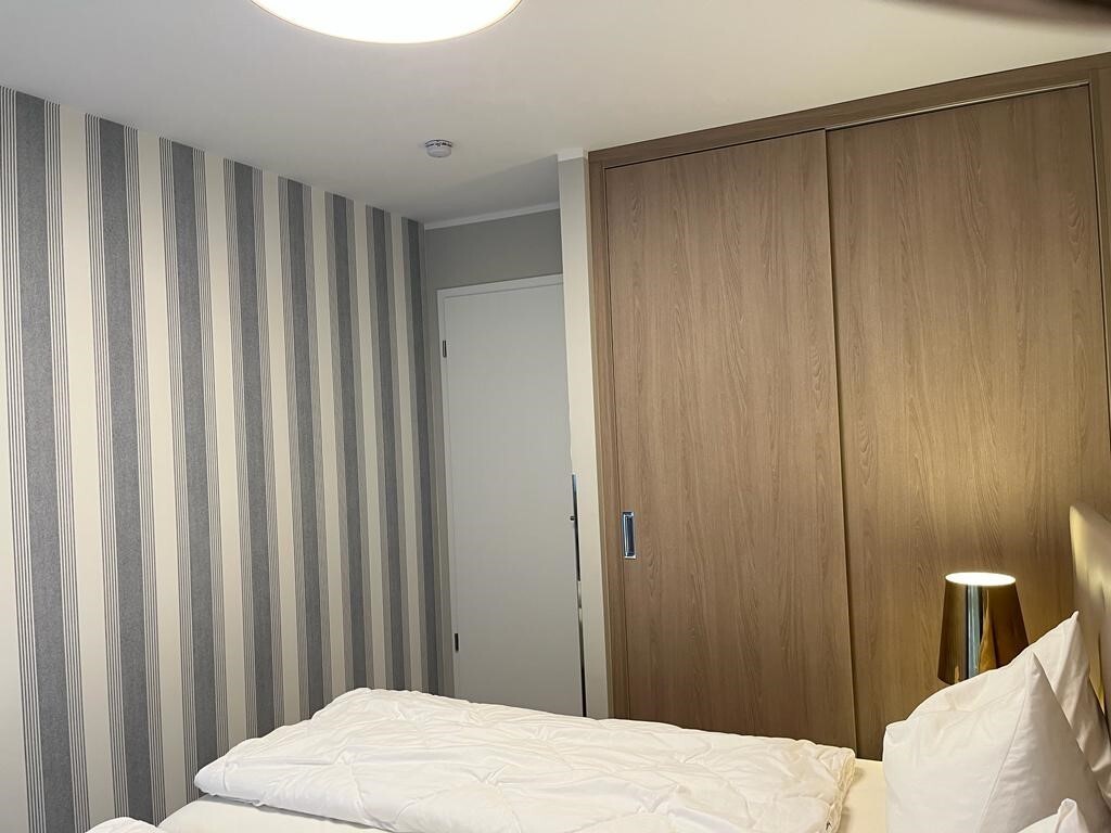 Schlafzimmeraussicht zur Tür