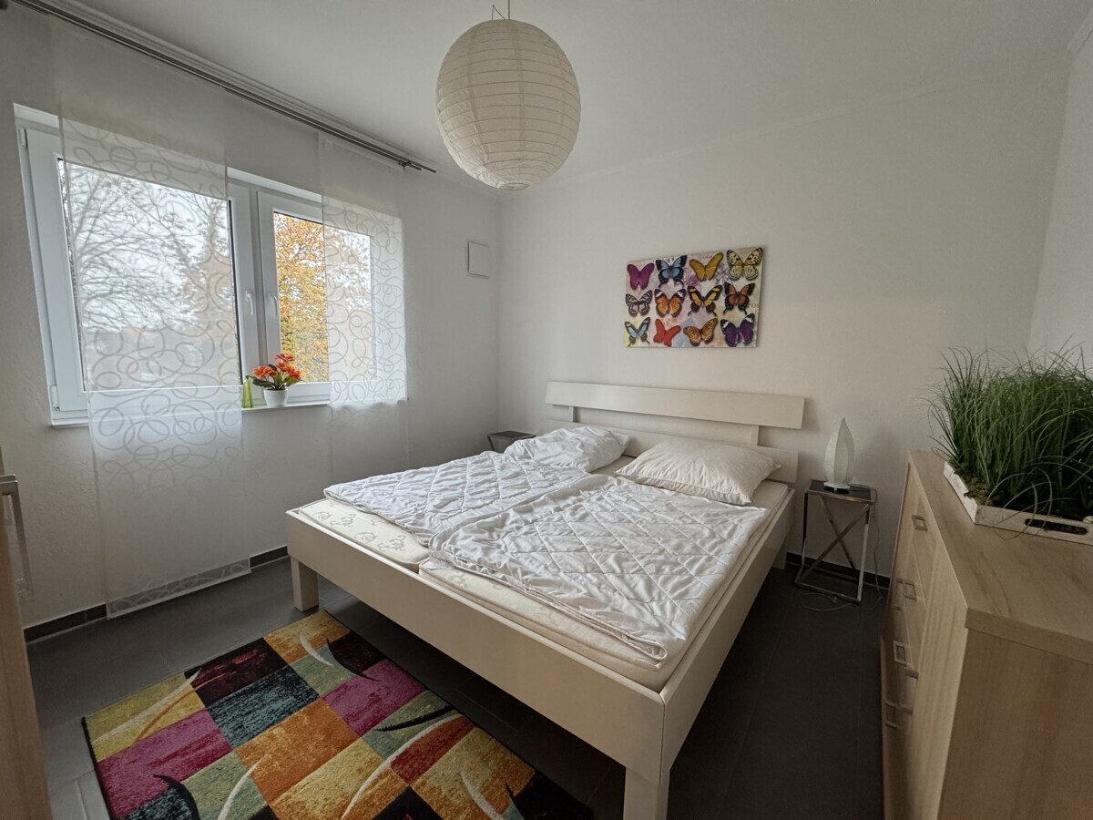 Schlafzimmer 1