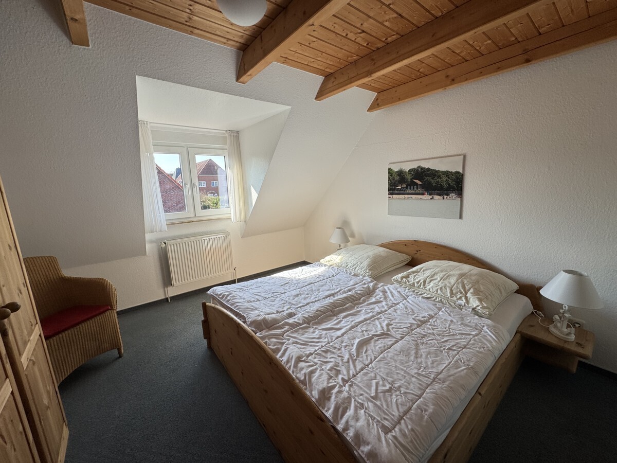 Erstes Schlafzimmer