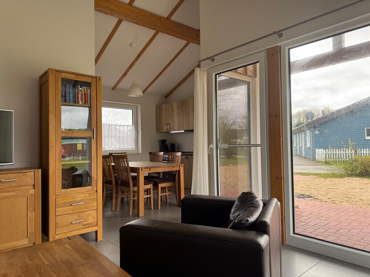 Wohnzimmer mit Blick zur Küche