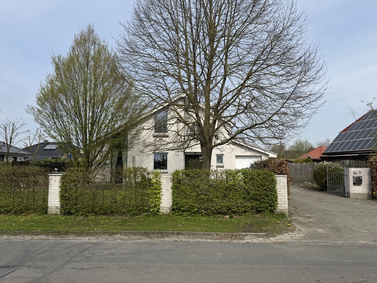 Straßenansicht