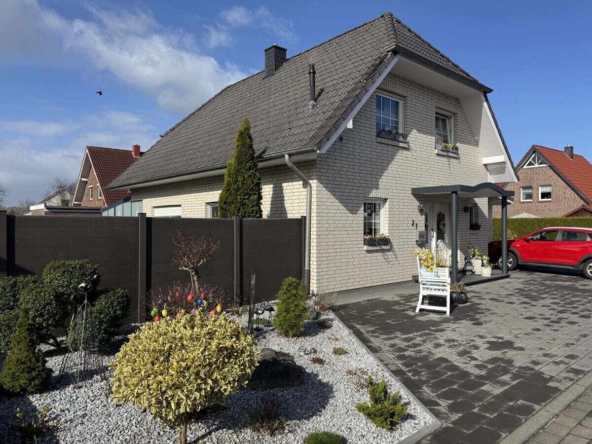 Straßenansicht