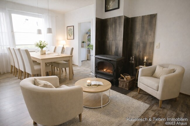 Kaminzimmer / Esszimmer