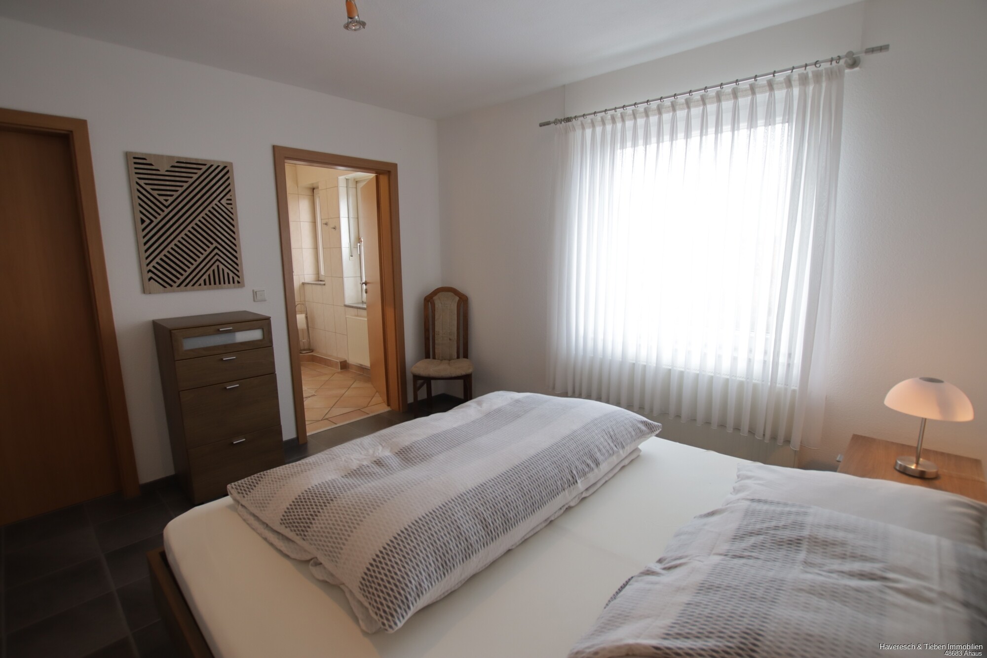 Schlafzimmer DG