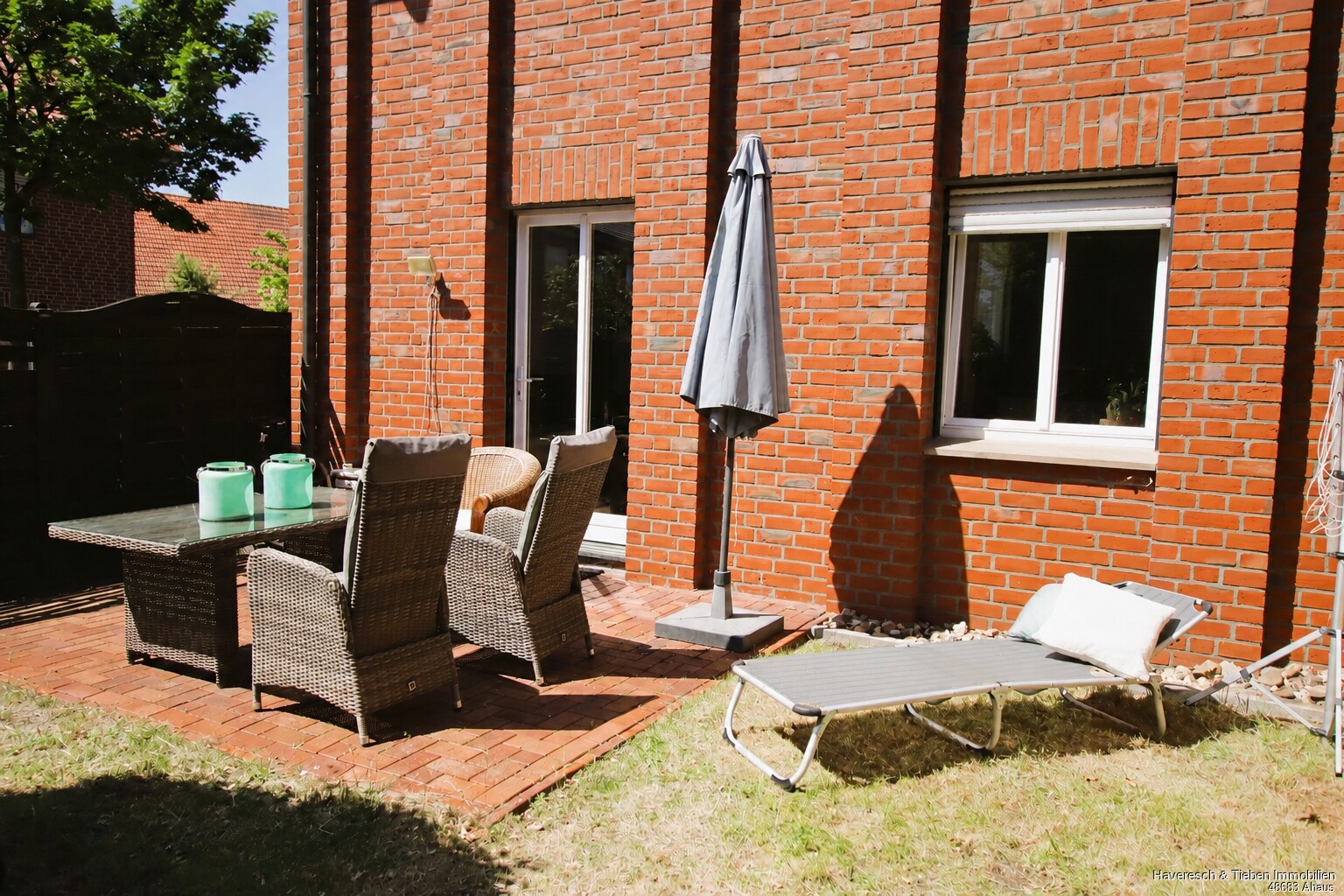 Garten mit Terrasse