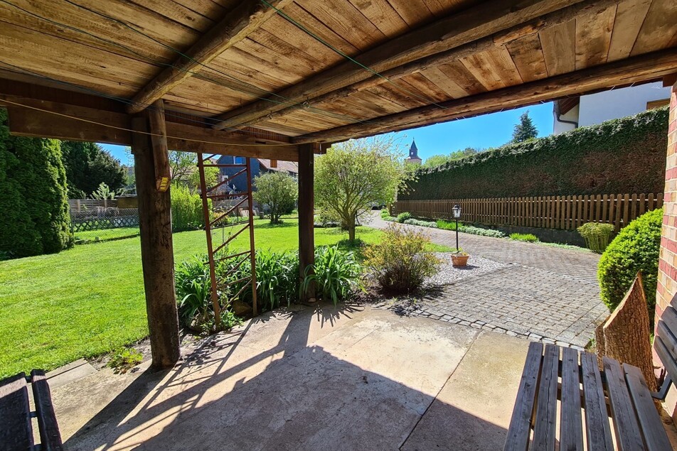 überdachte Terrasse