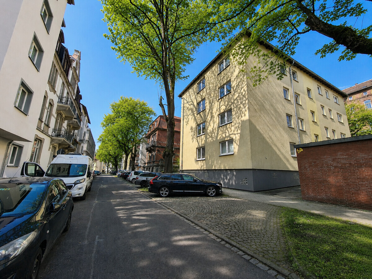 Hausansicht / Straße