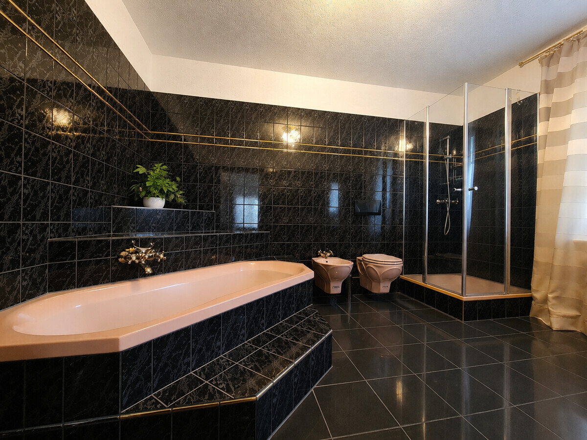 B-Bad Betreiberwohnung