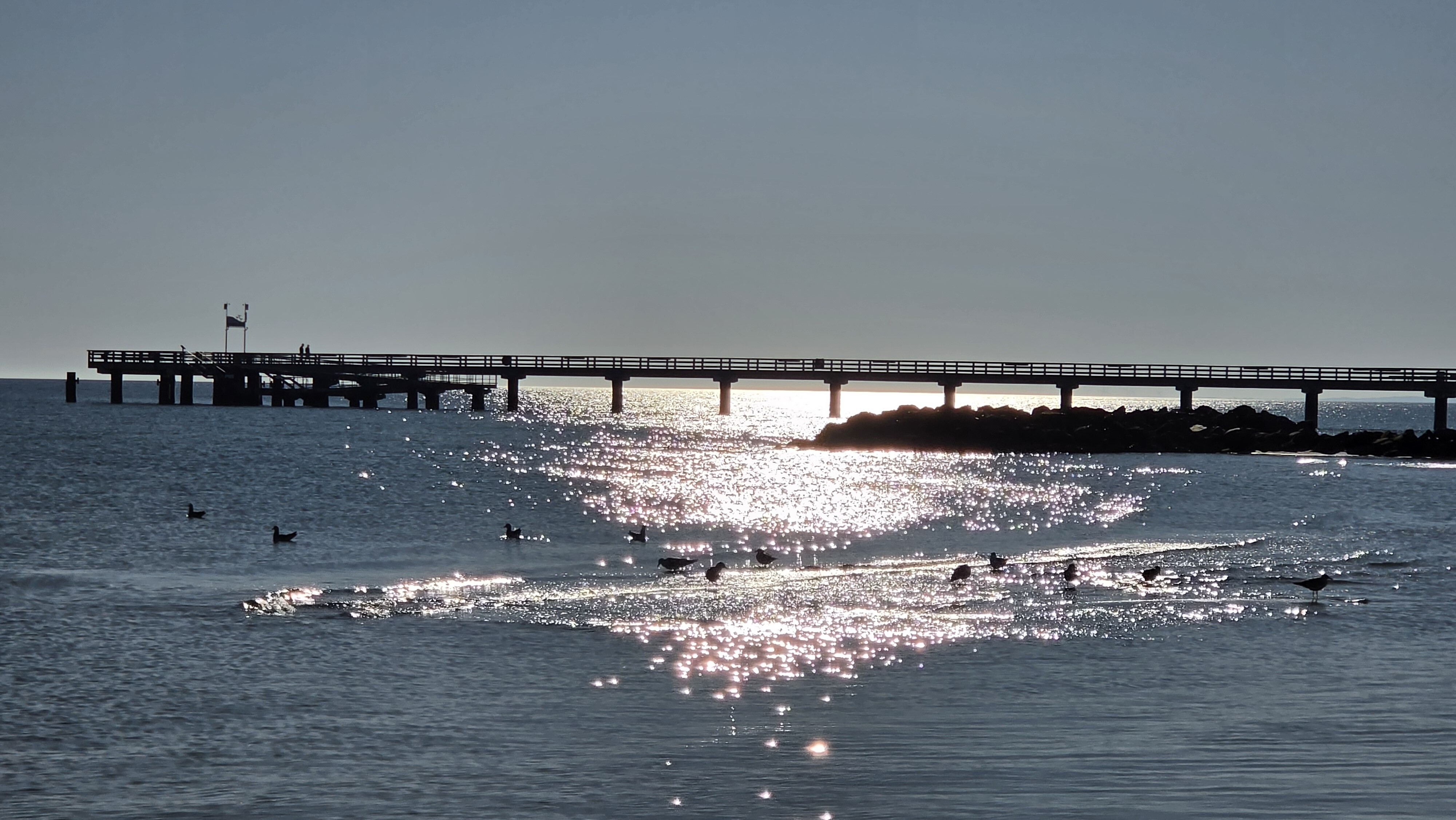Strand mit Seebrücke