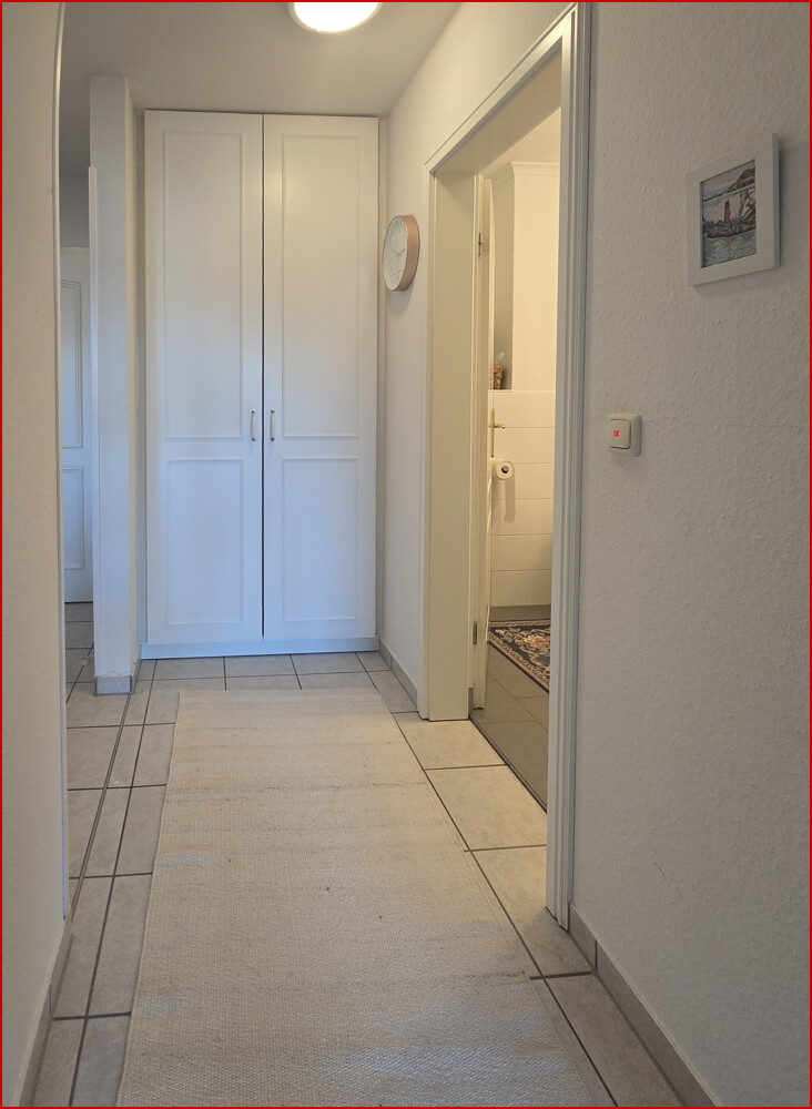 Flur mit Einbauschrank