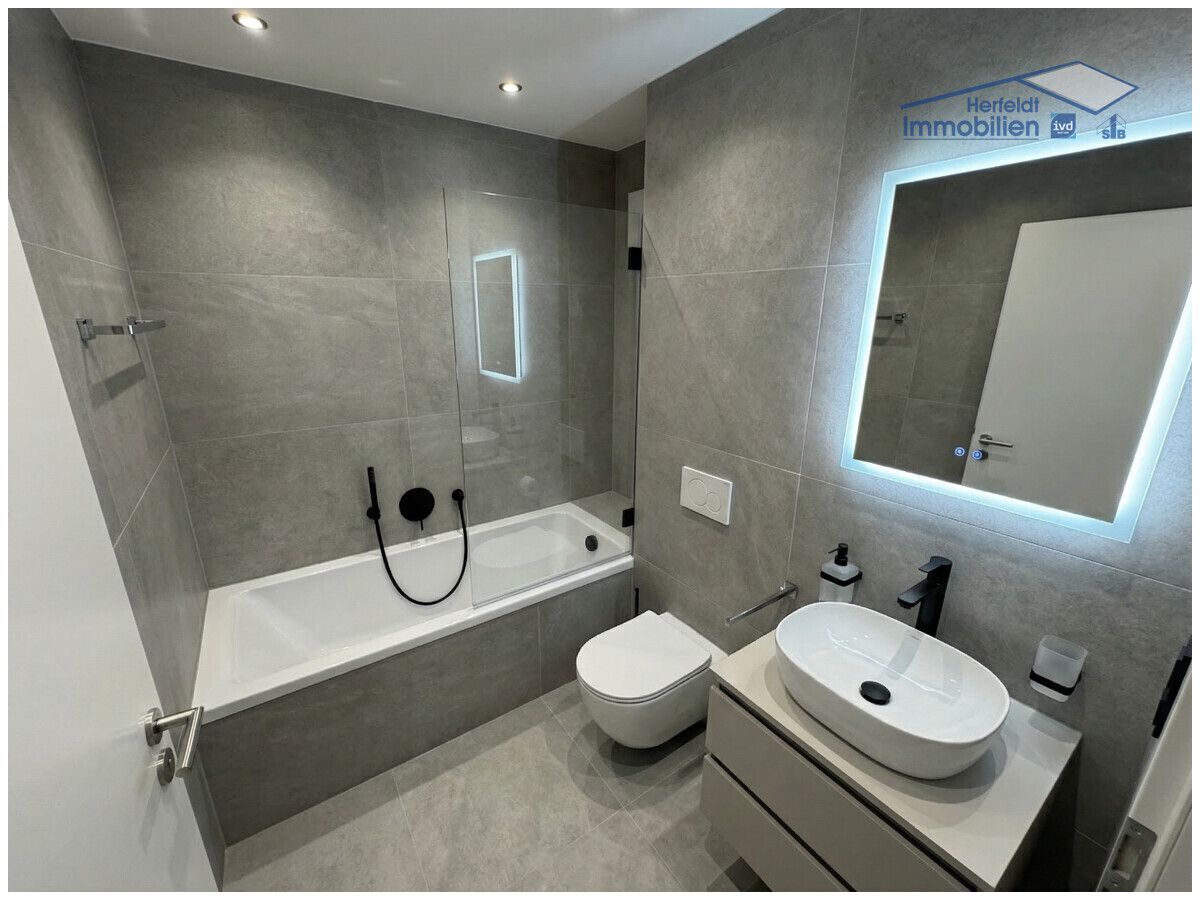 Ein mögliches Einrichtungs- und Renovierungsbeispiel (KI-generierte Visualisierung)