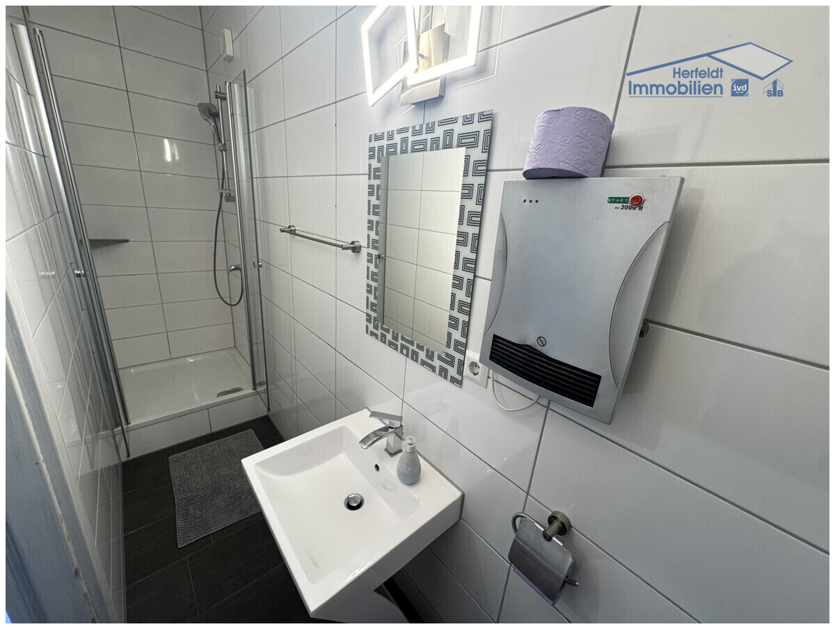 Jedes Gästezimmer mit Dusche/WC/Waschbecken