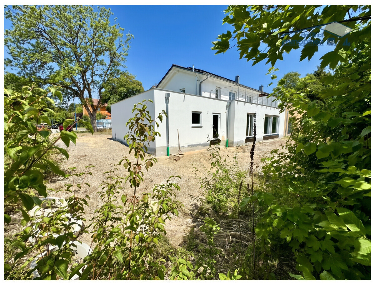 Großer Gartenbereich