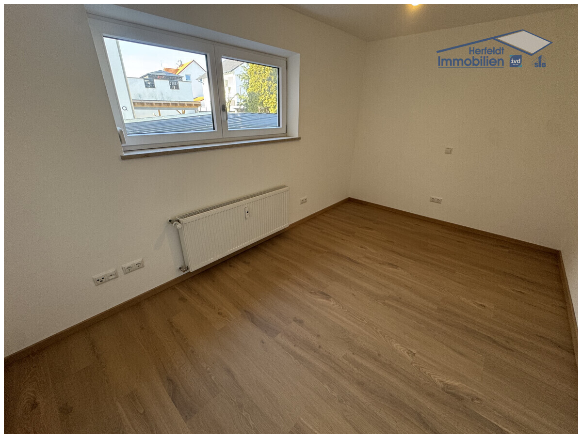 Schönes Gästezimmer/Ankleide/Kind/Büro