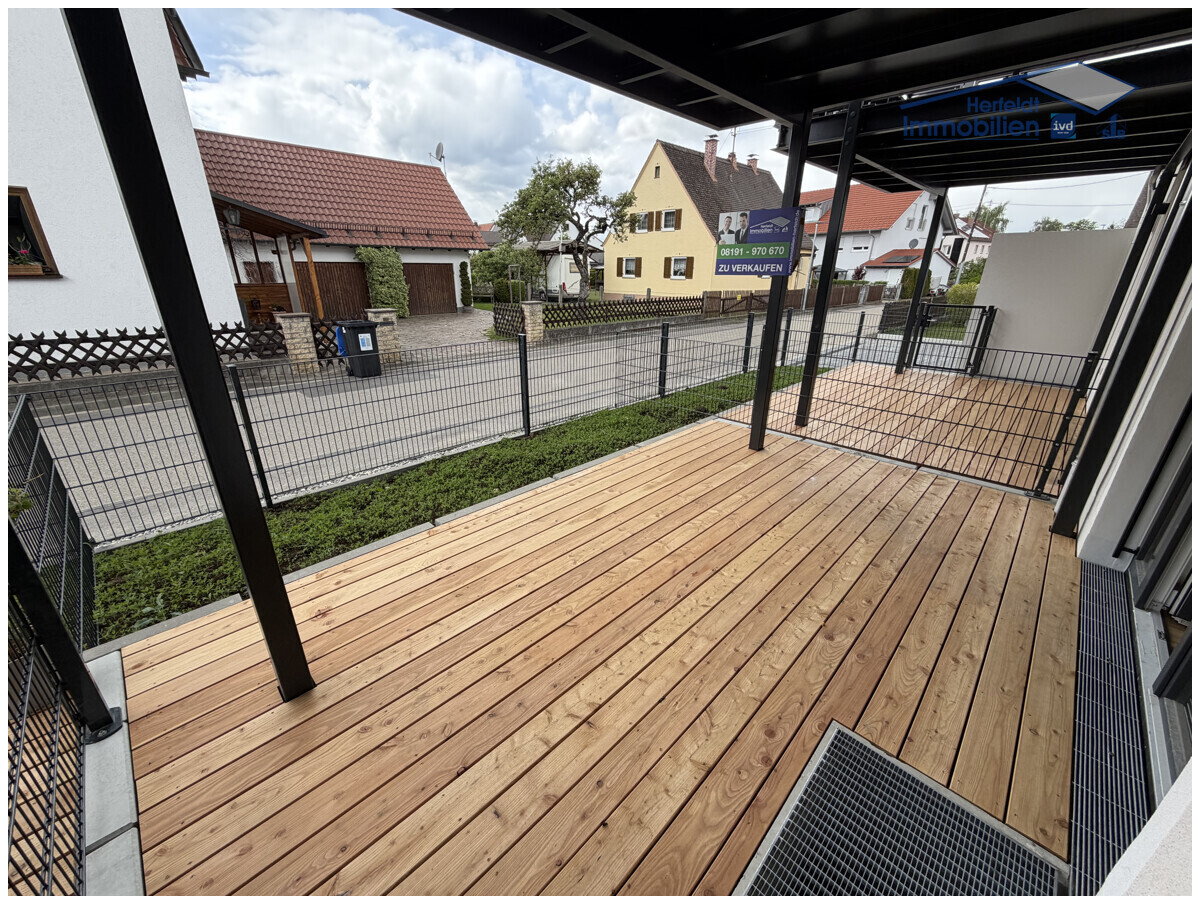 Schöne Holzterrasse