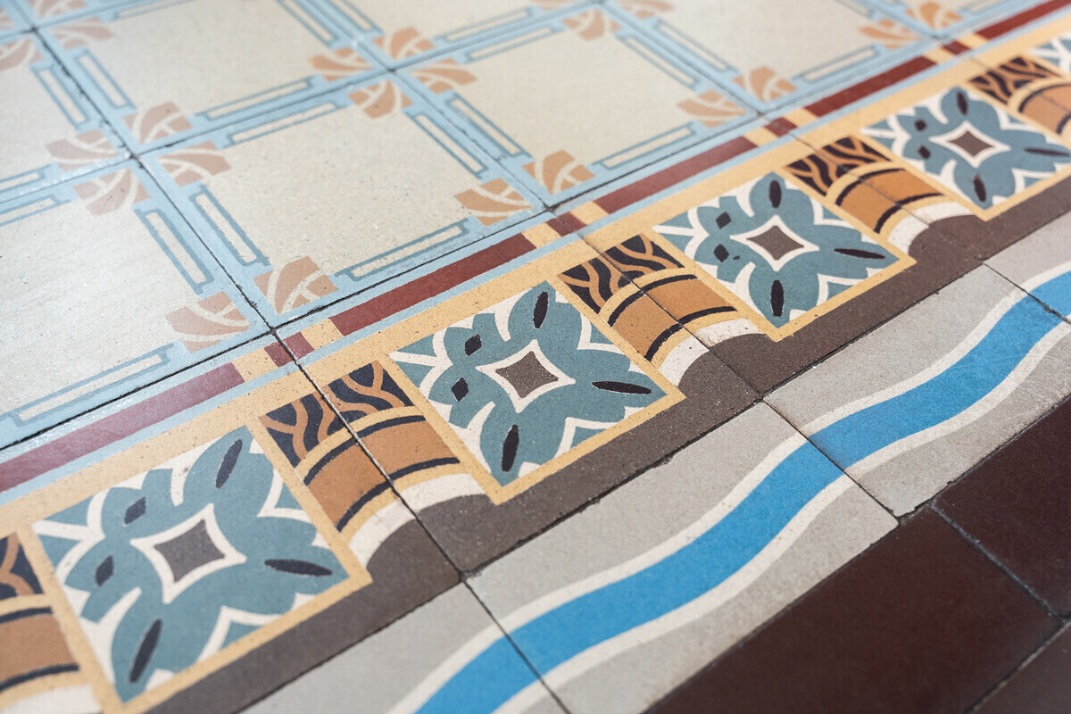 Original Altbaufliesen-Küche