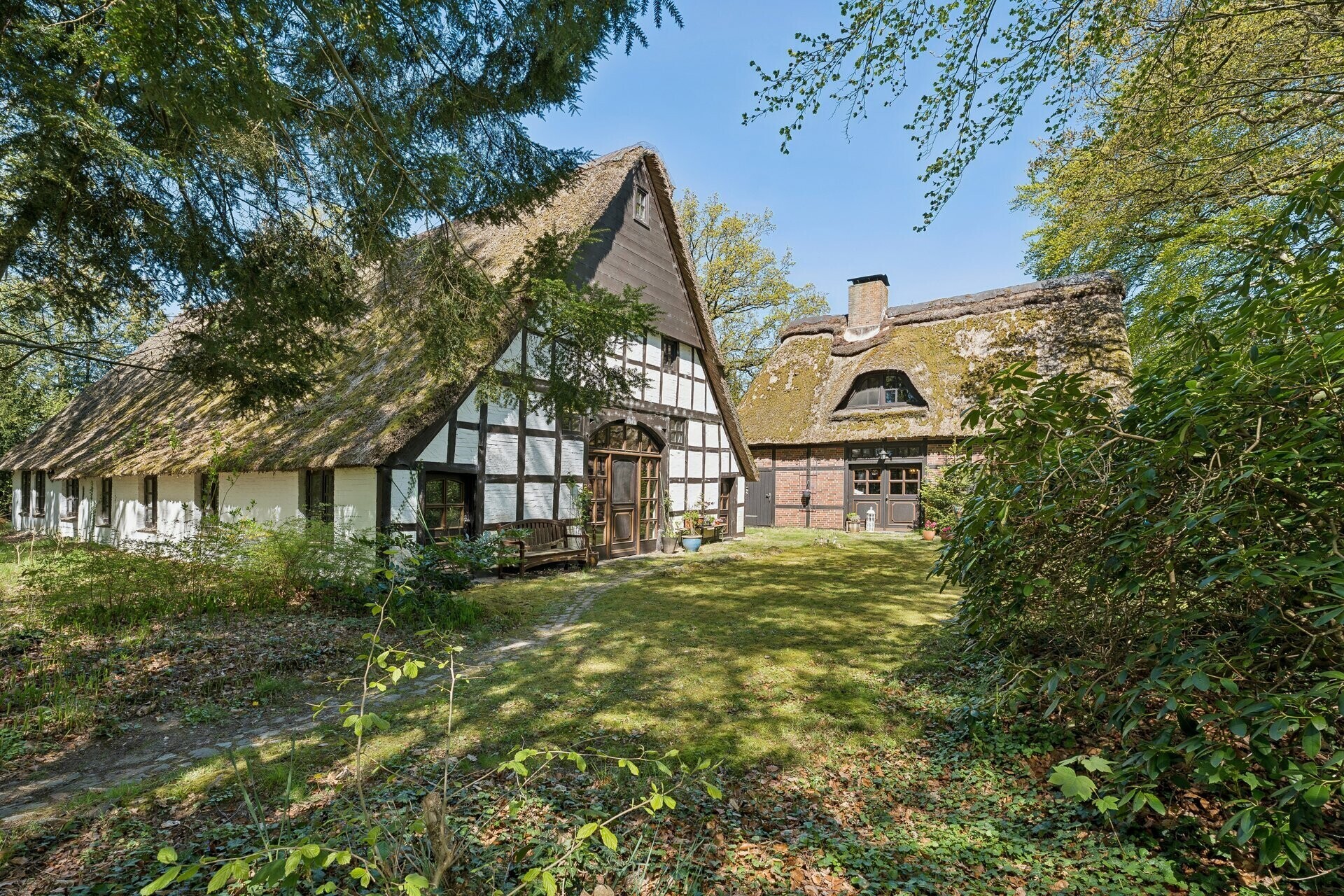 Impression Grundstück und Hausansichten