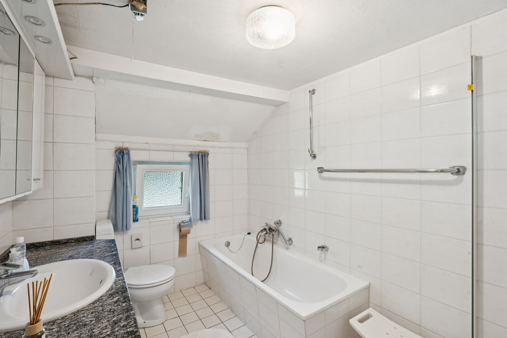 Wannenbad im EG