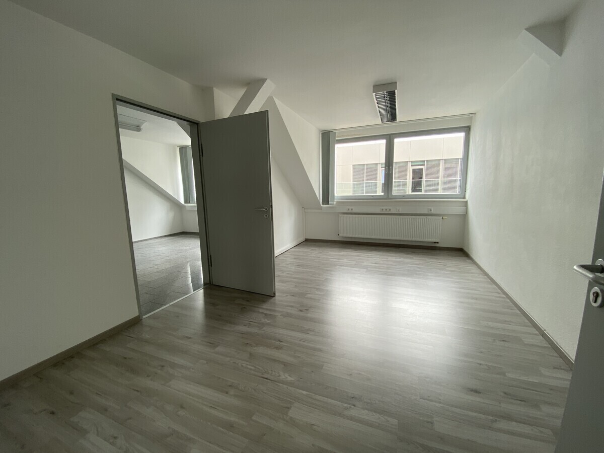 Büro 1