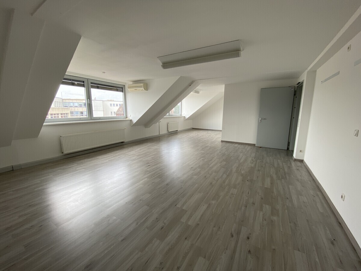 Büro 4