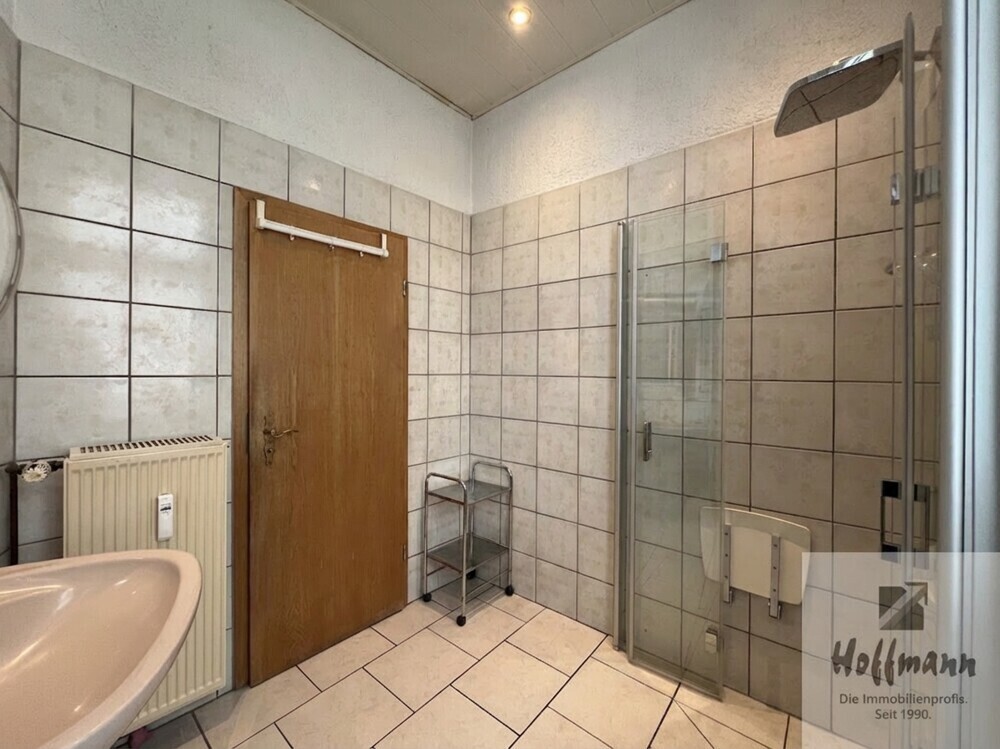Badezimmer - mit KI aufgeräumt