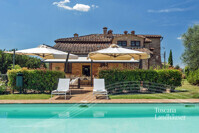 RIF 2992 Haus und Pool