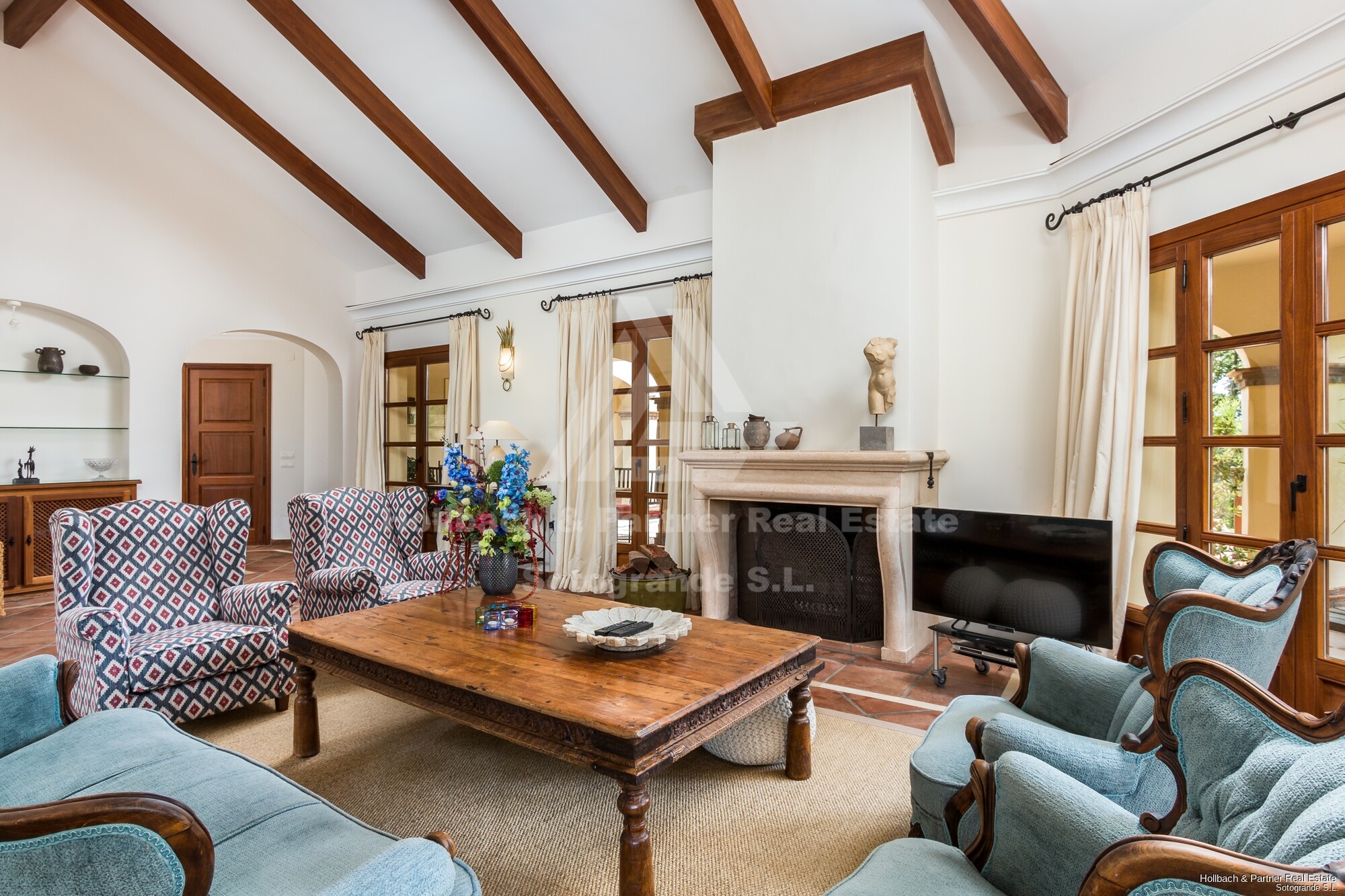 Living Area 2