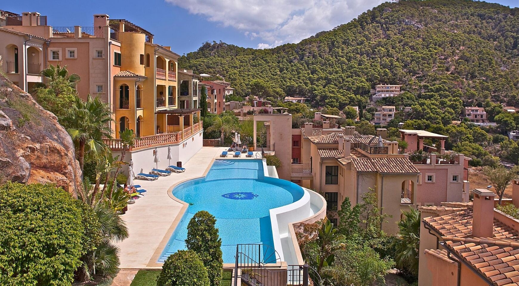 Piso con jardín en la residencia de lujo Gran Folies