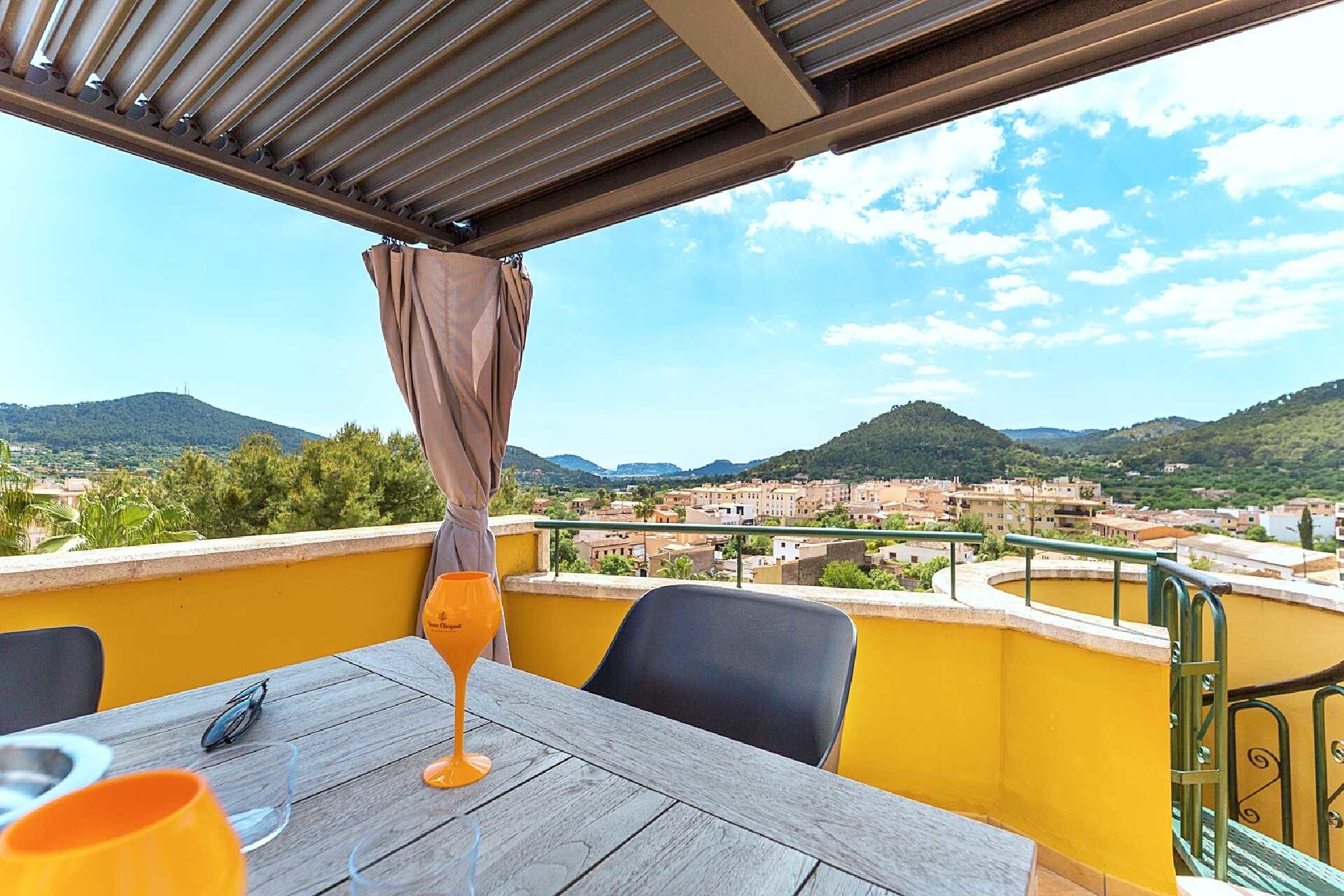 Penthouse mit Dachterrasse und Hafenblick