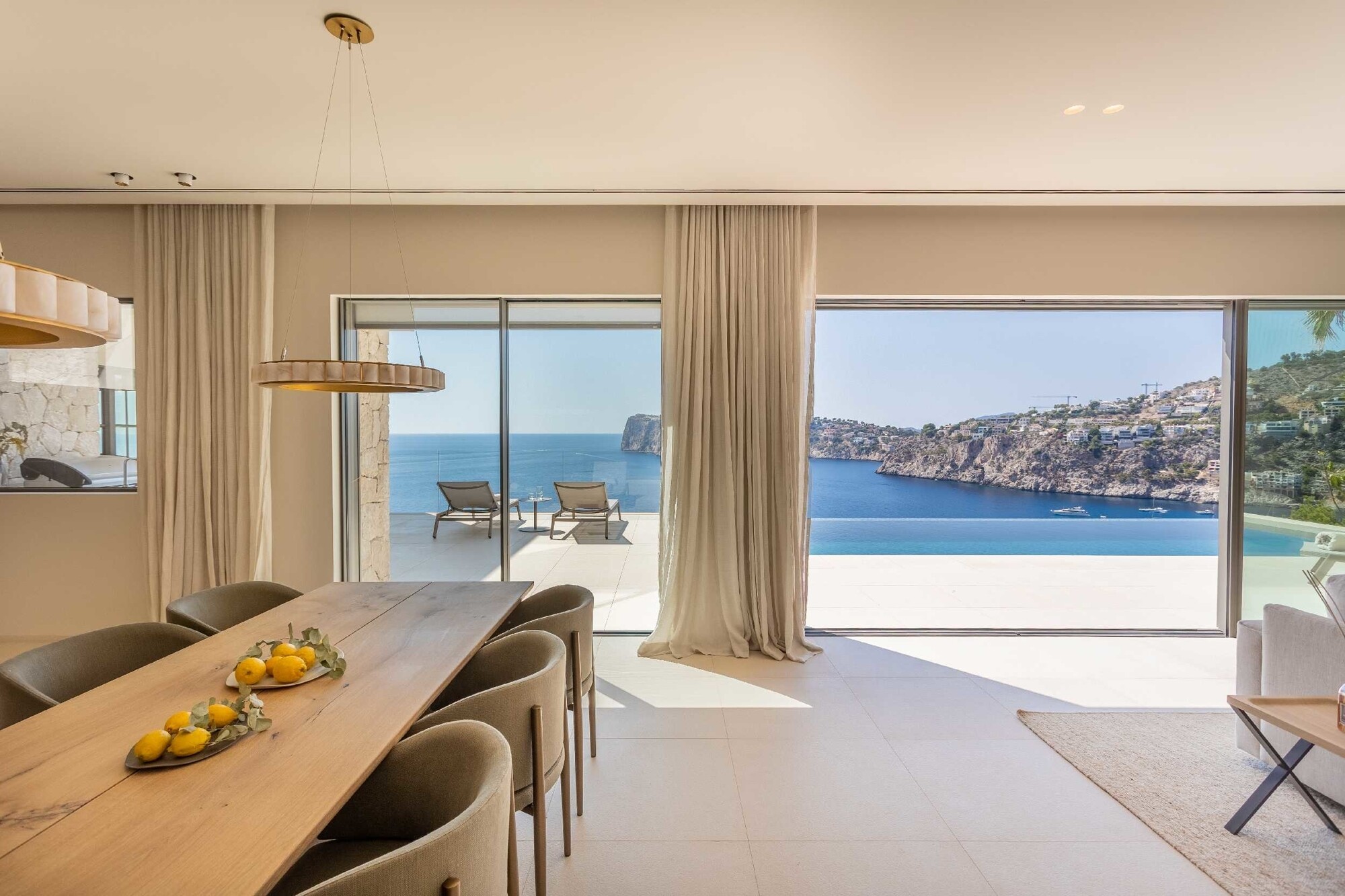 Dream villa with excellent facilities and sea view
