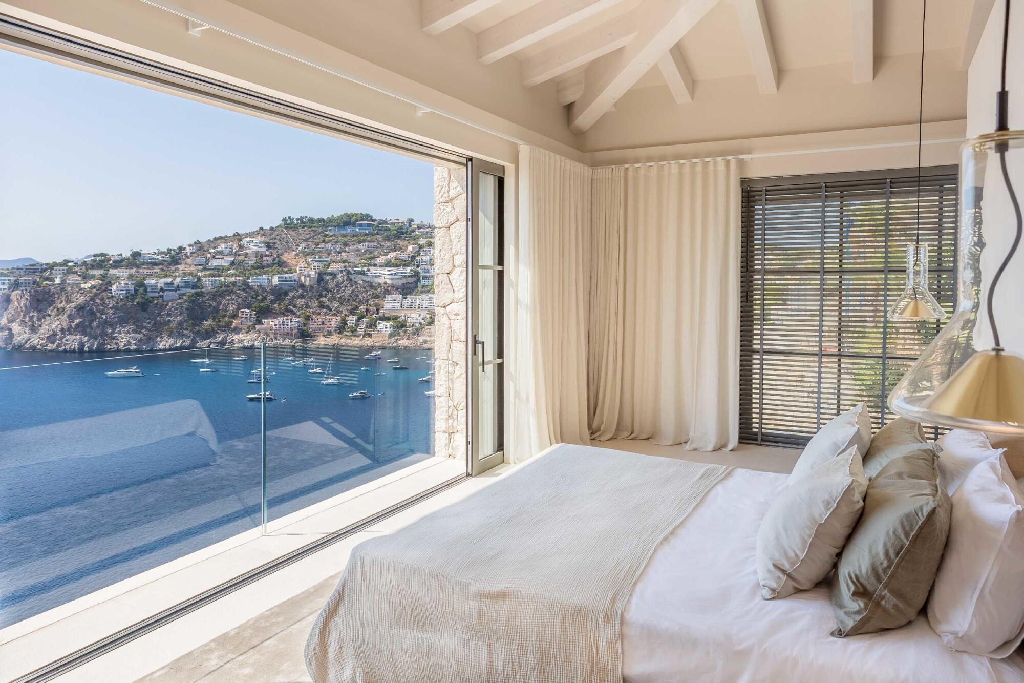 Dream villa with excellent facilities and sea view