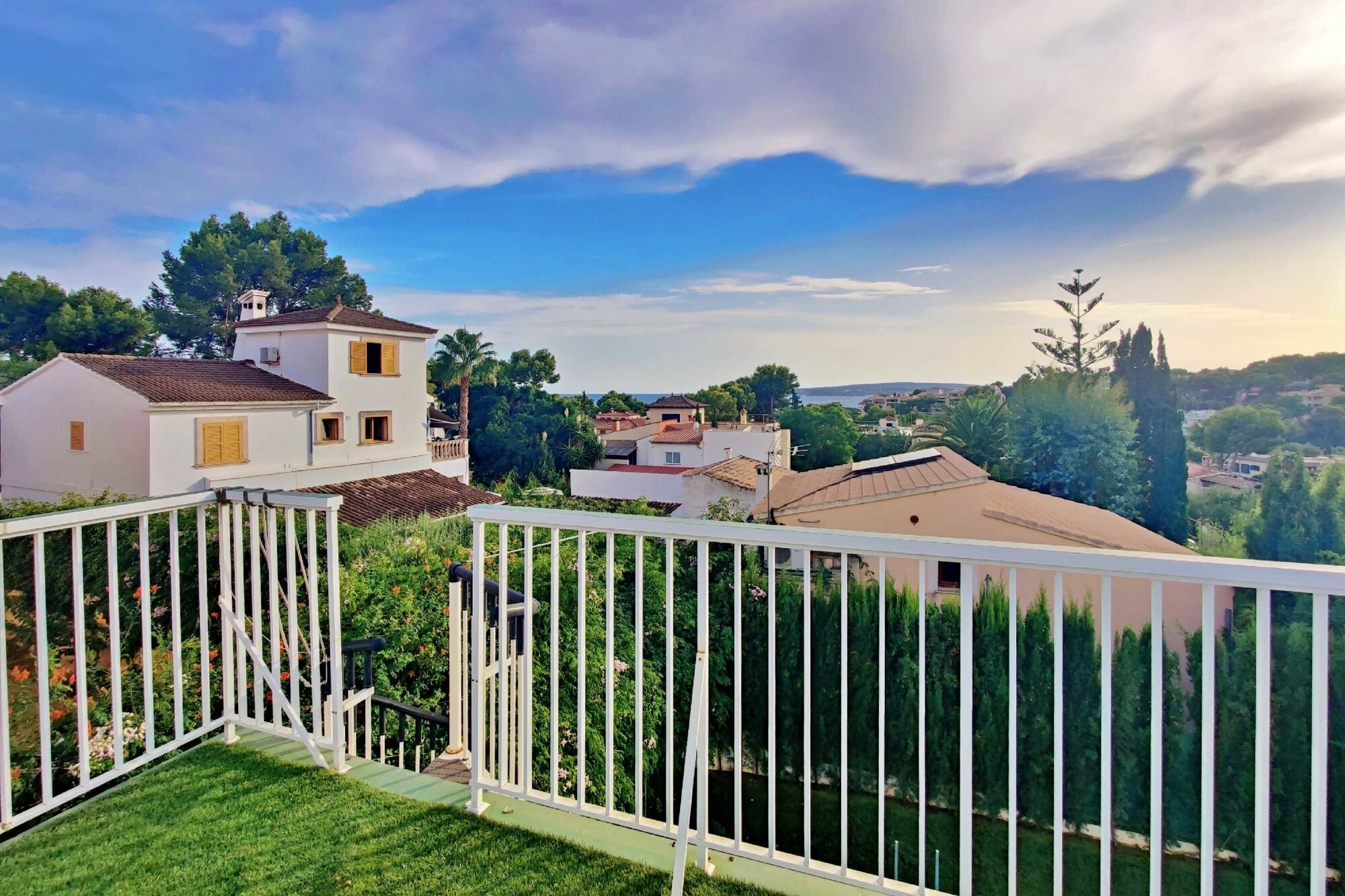 Modern villa with large garage and swimming pool