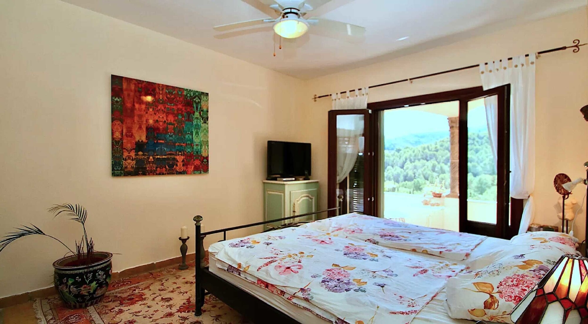 Fantastic country house with guest house and swimming pool
