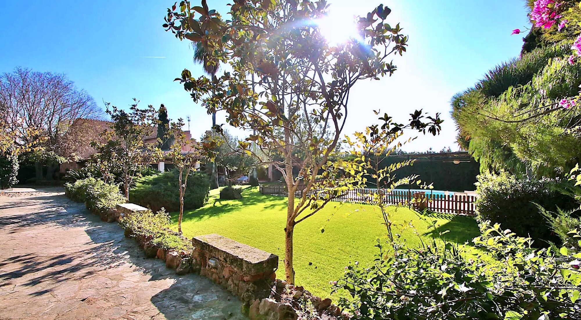 Schöne Finca mit Gästehaus und Pool