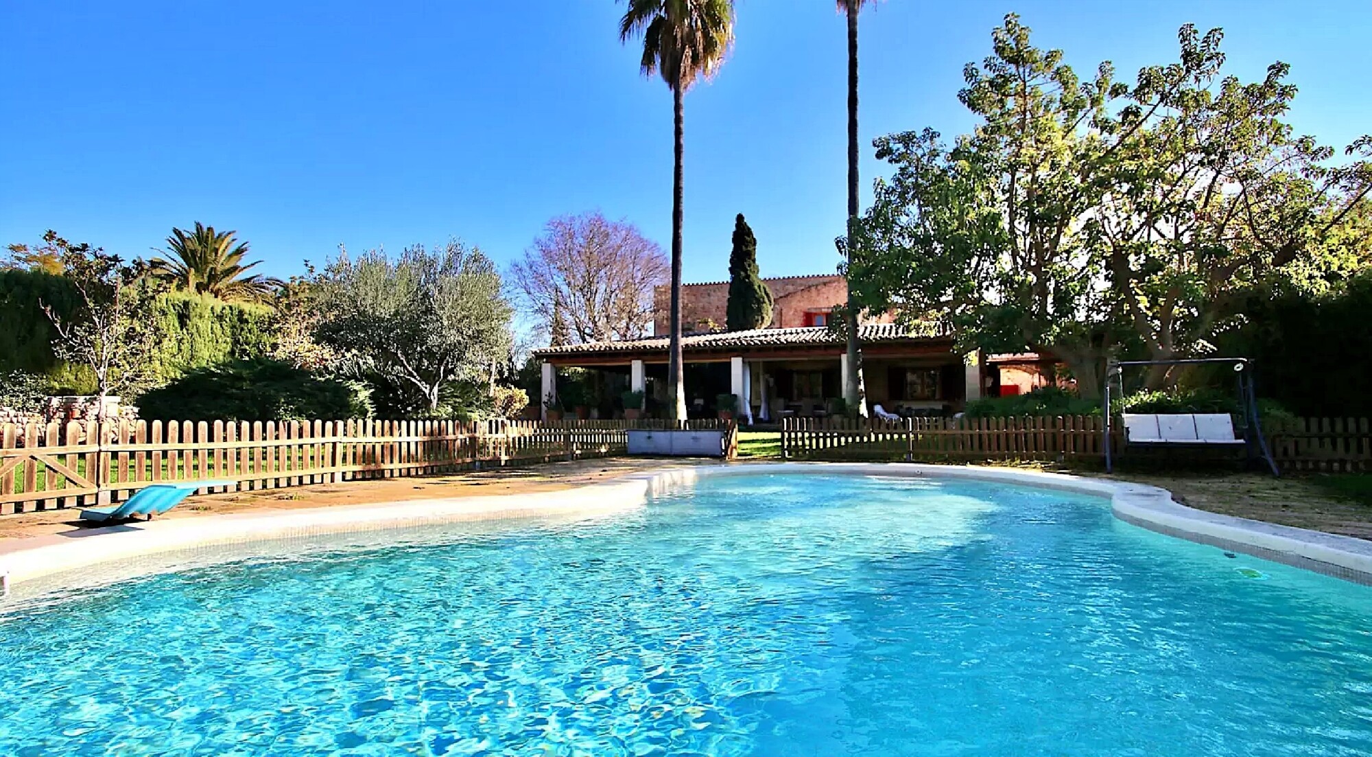 Schöne Finca mit Gästehaus und Pool