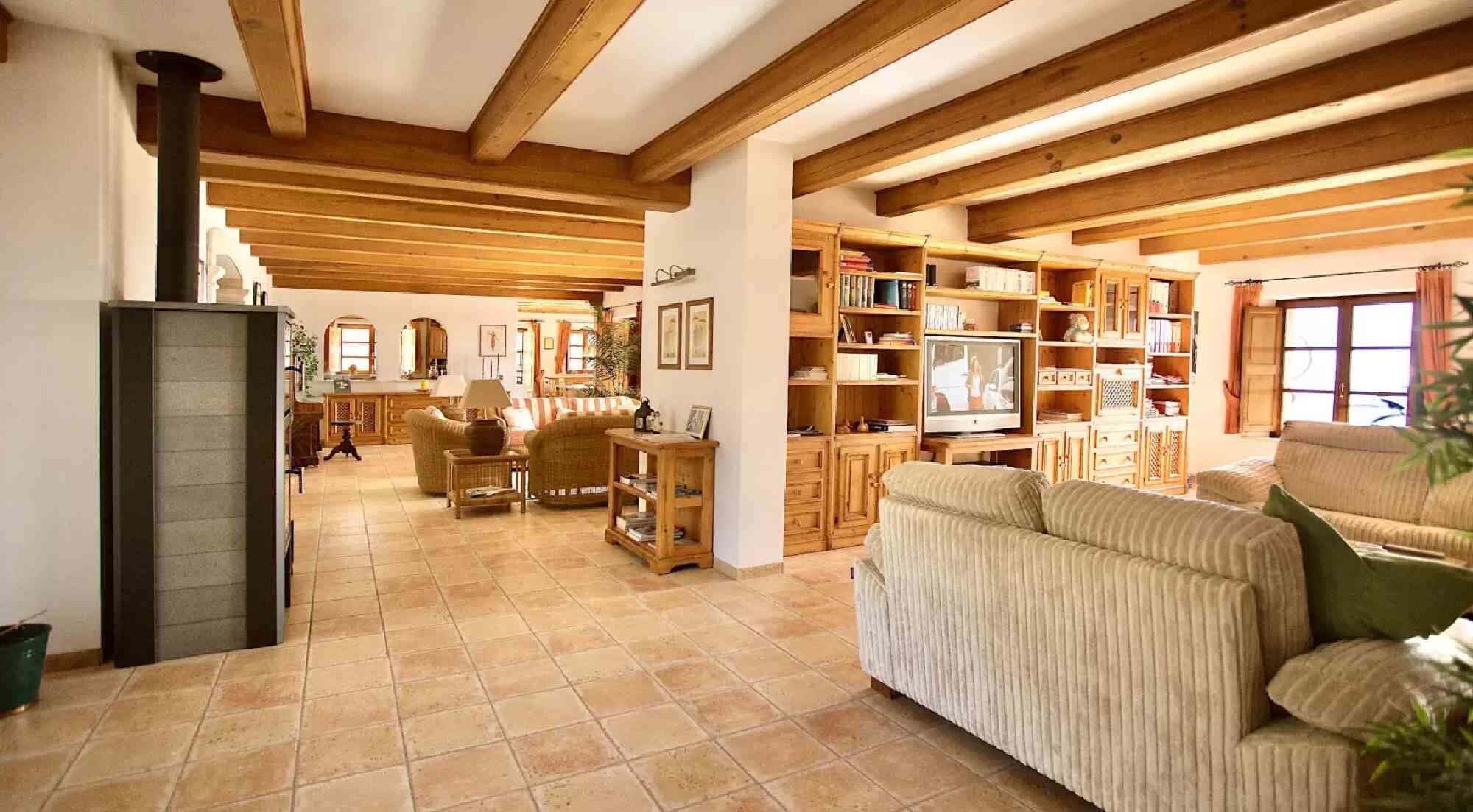 Property with spectacular panoramic views and indoor pool