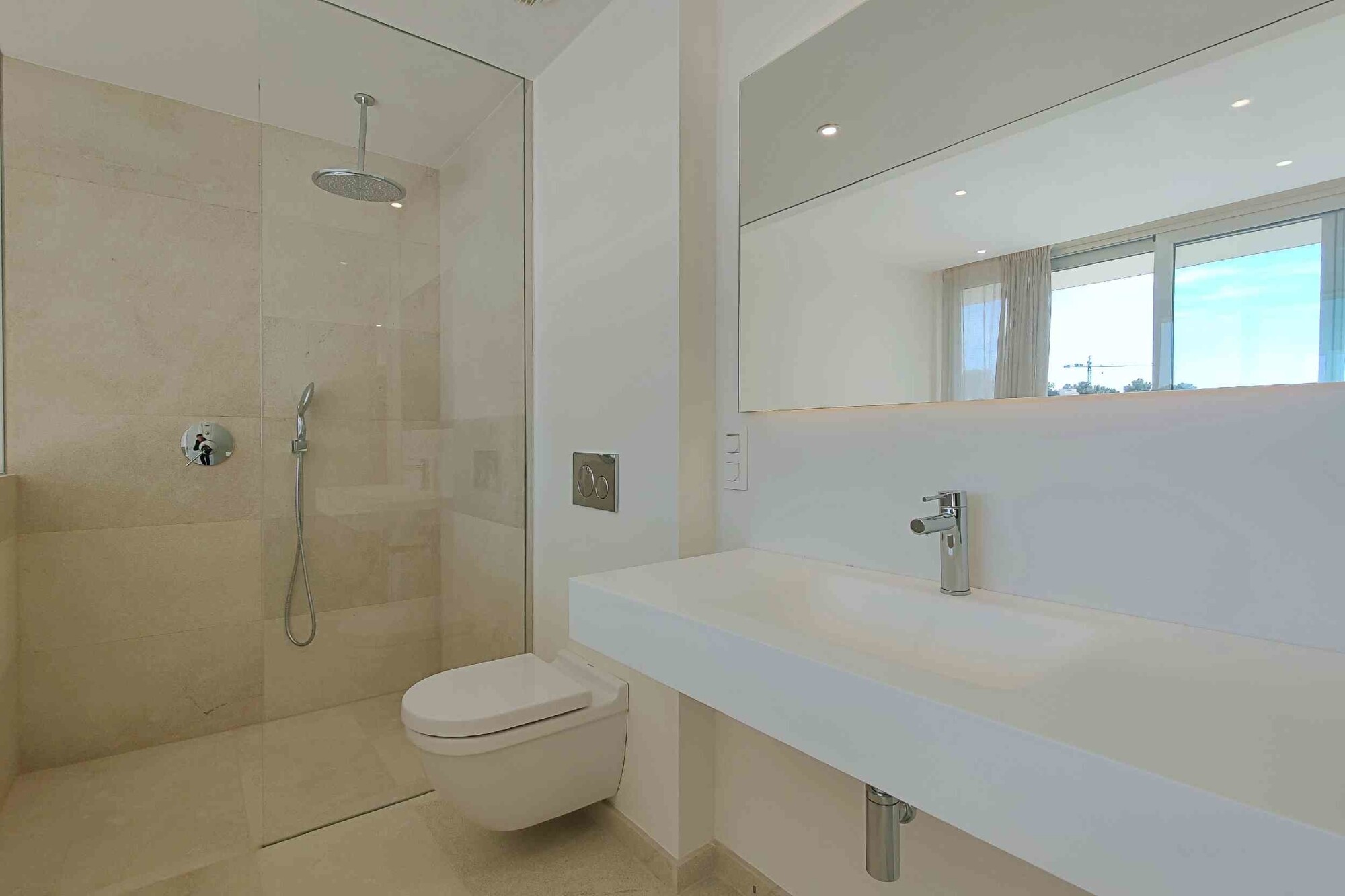 NEW CONSTRUCTION: Modern luxury villa with sea view