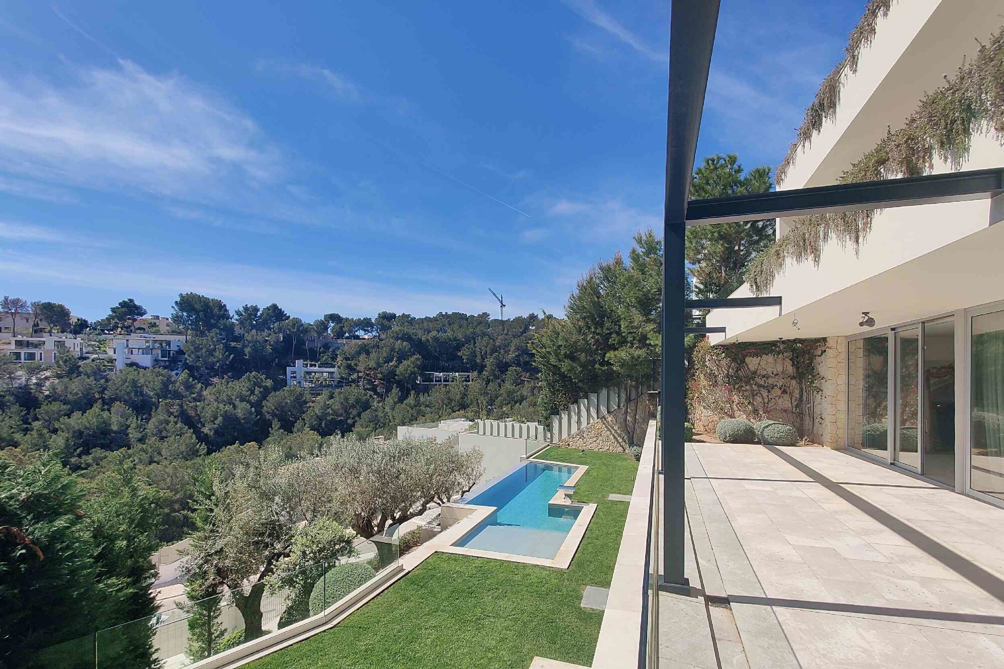 NEW CONSTRUCTION: Modern luxury villa with sea view