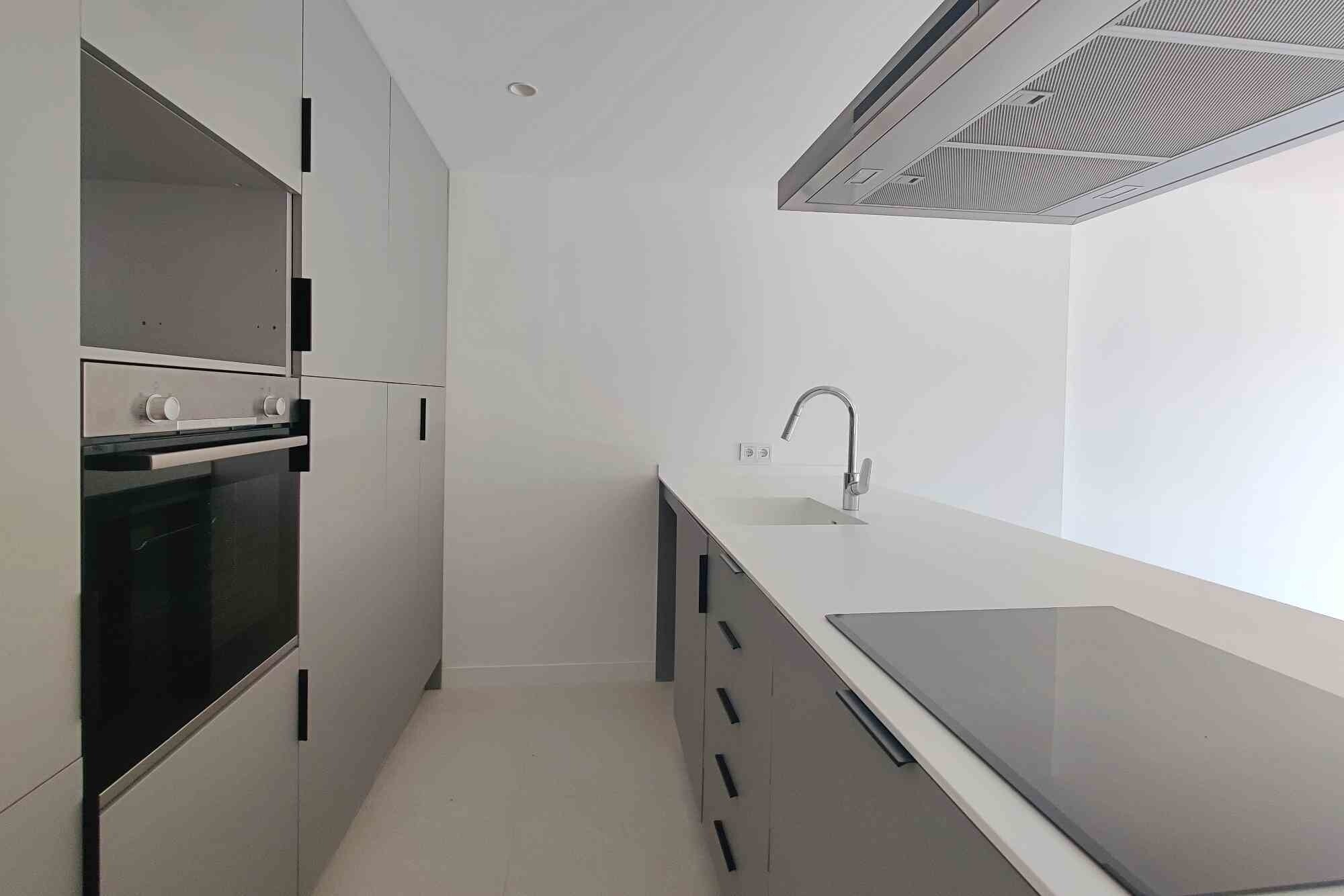 Renoviertes Apartment mit Teil-Meerblick