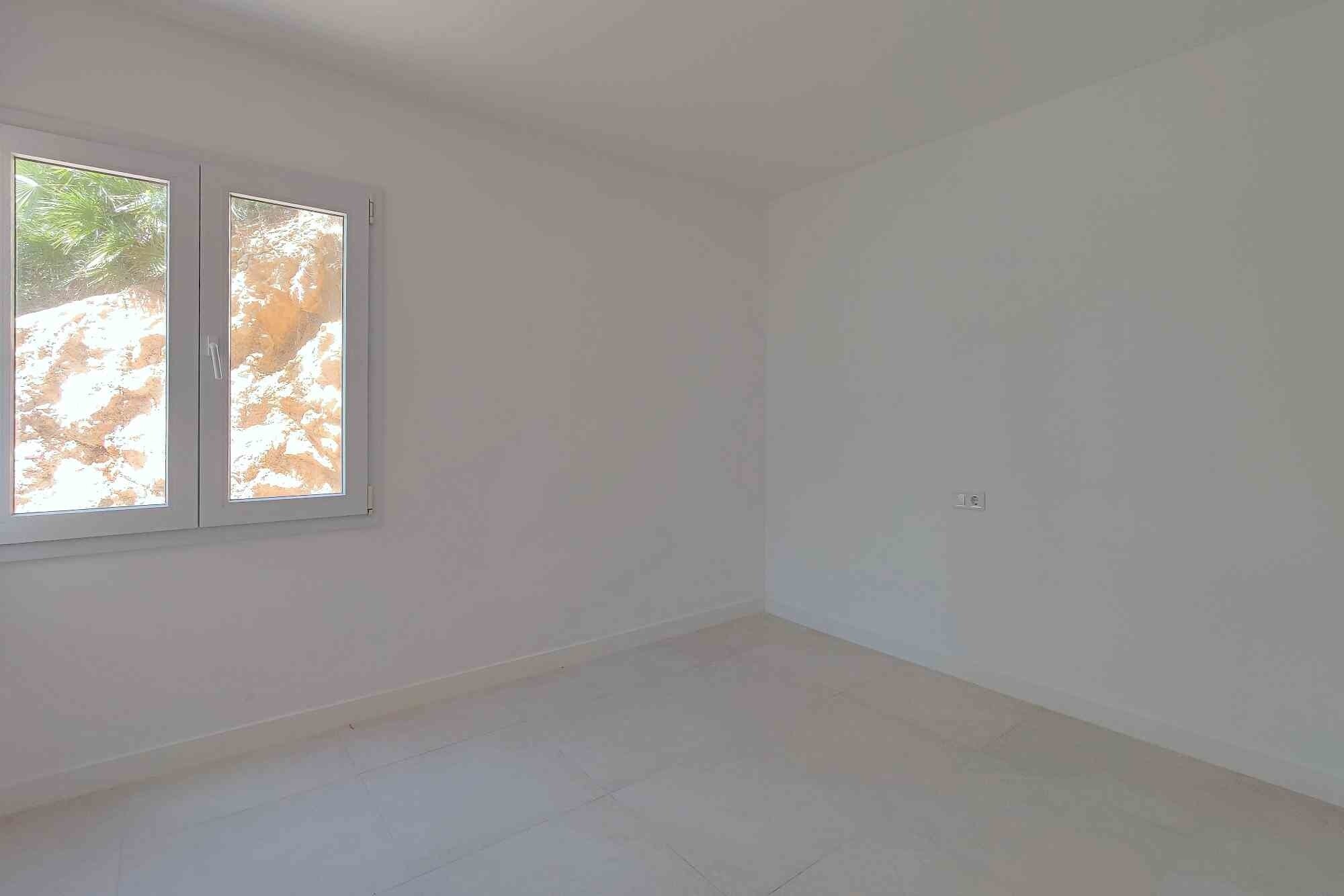 Renoviertes Apartment mit Teil-Meerblick