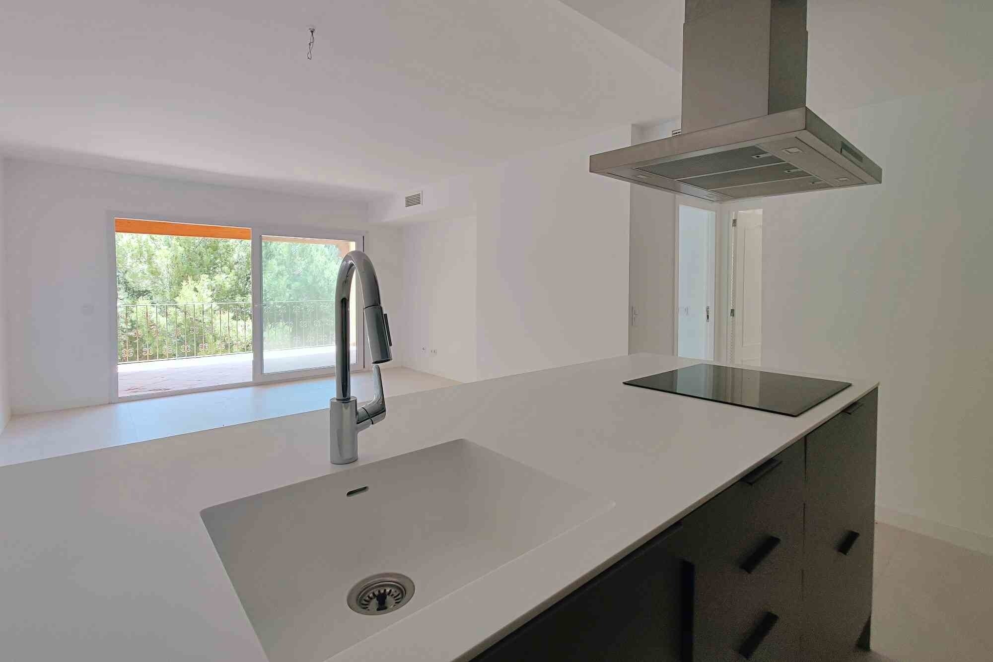 Renoviertes Apartment mit Teil-Meerblick