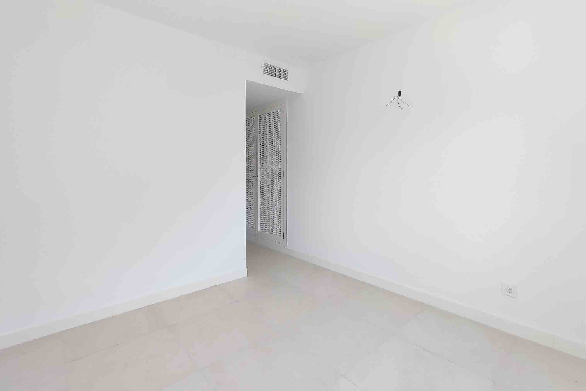 Renoviertes Apartment mit Teil-Meerblick