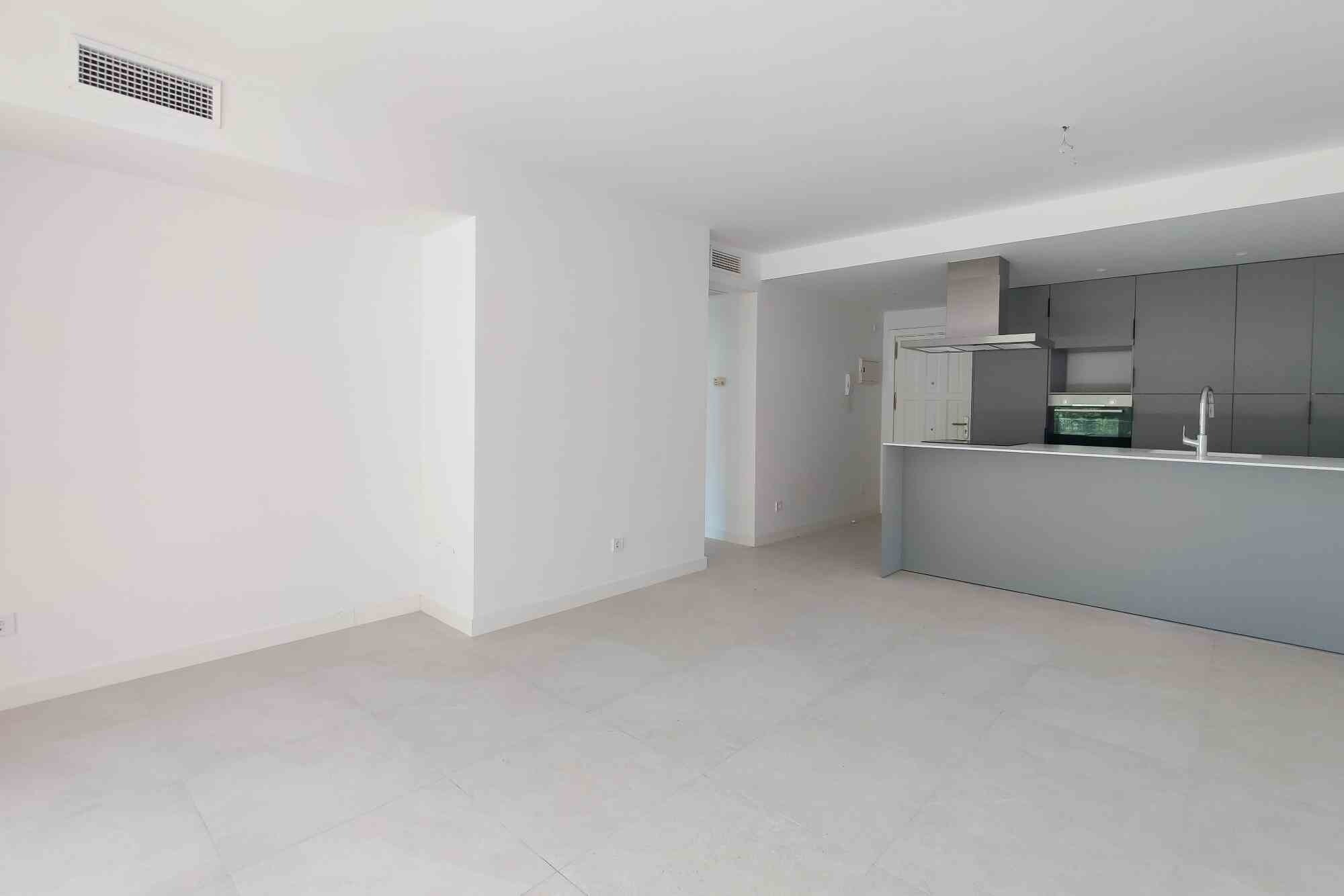 Renoviertes Apartment mit Teil-Meerblick