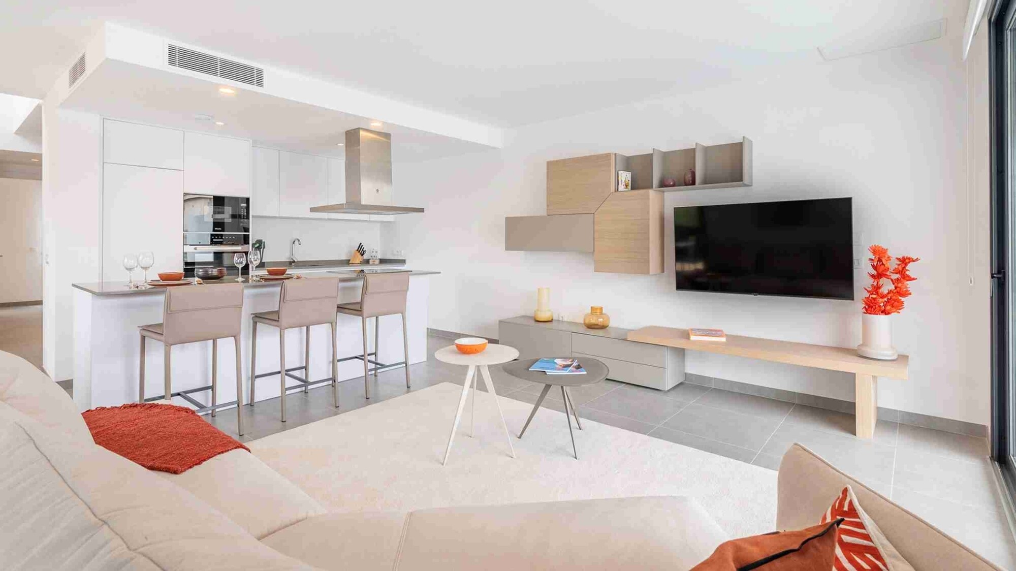 NEW BUILD (ready to move in): Semi-detached house with 3 bedrooms and private pool