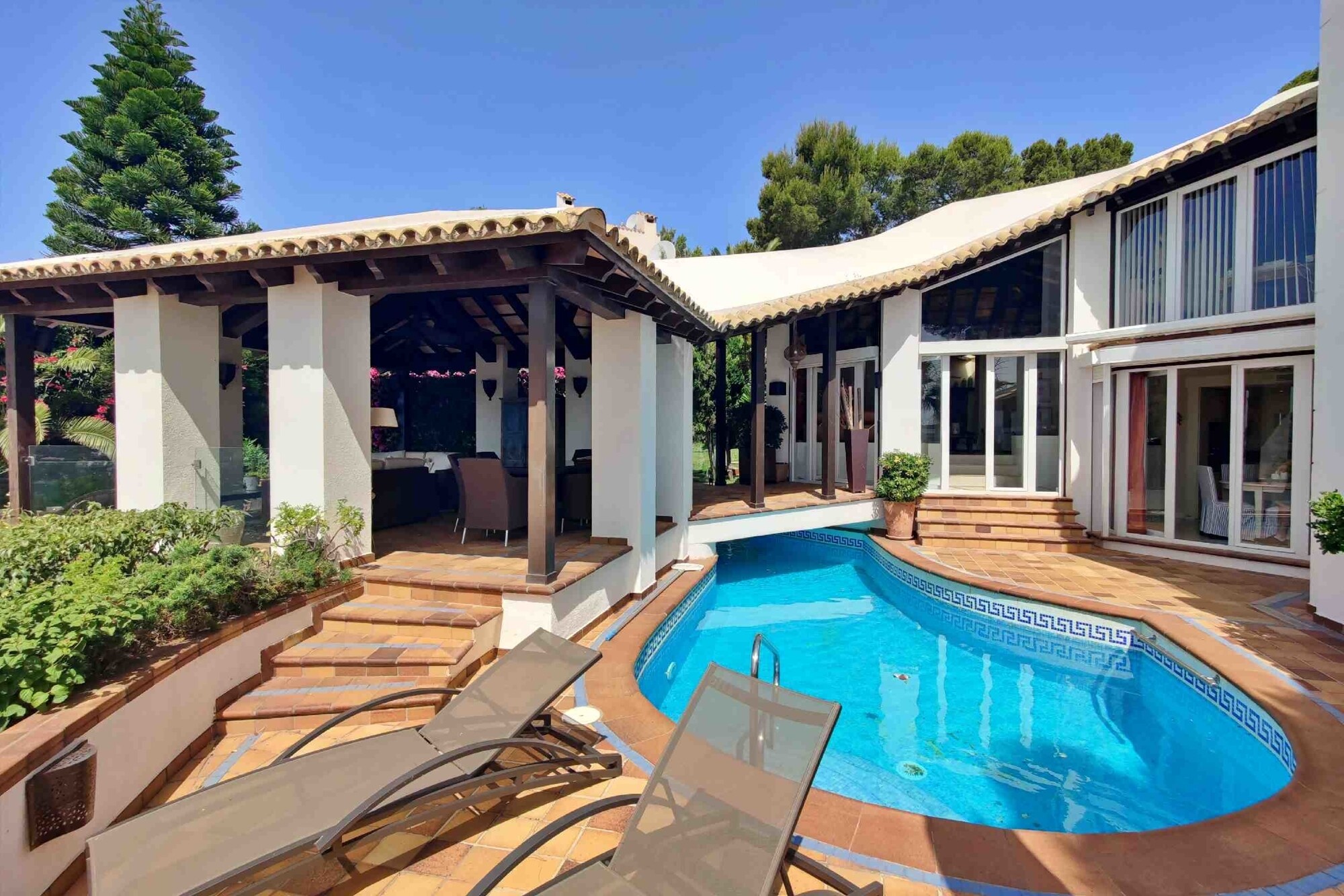 Dream villa by architect Rubio near the port