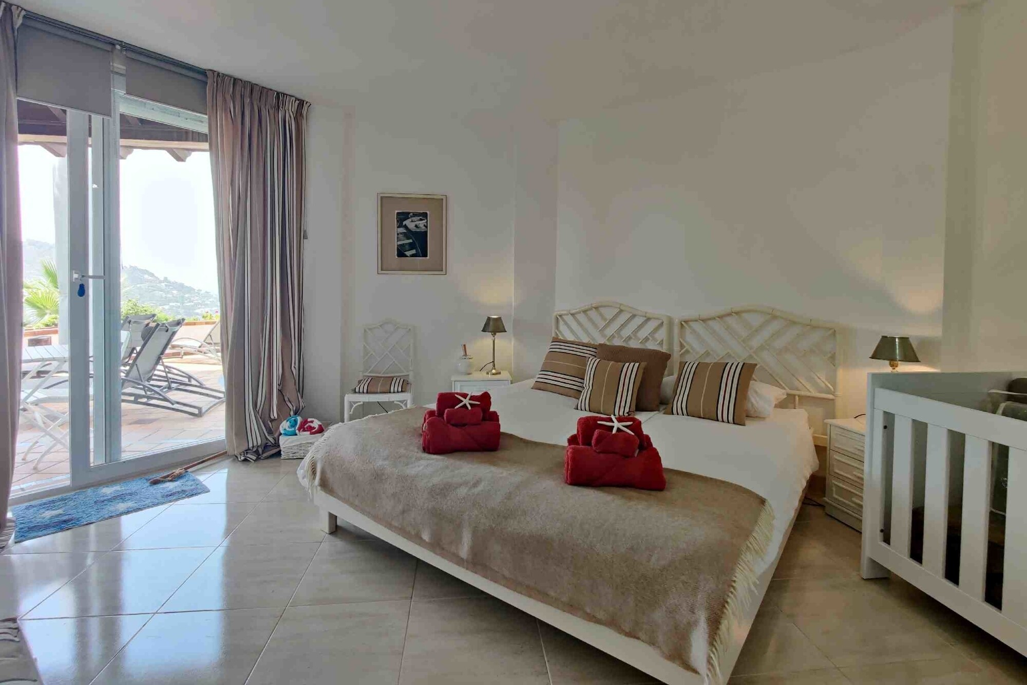 Dream villa by architect Rubio near the port